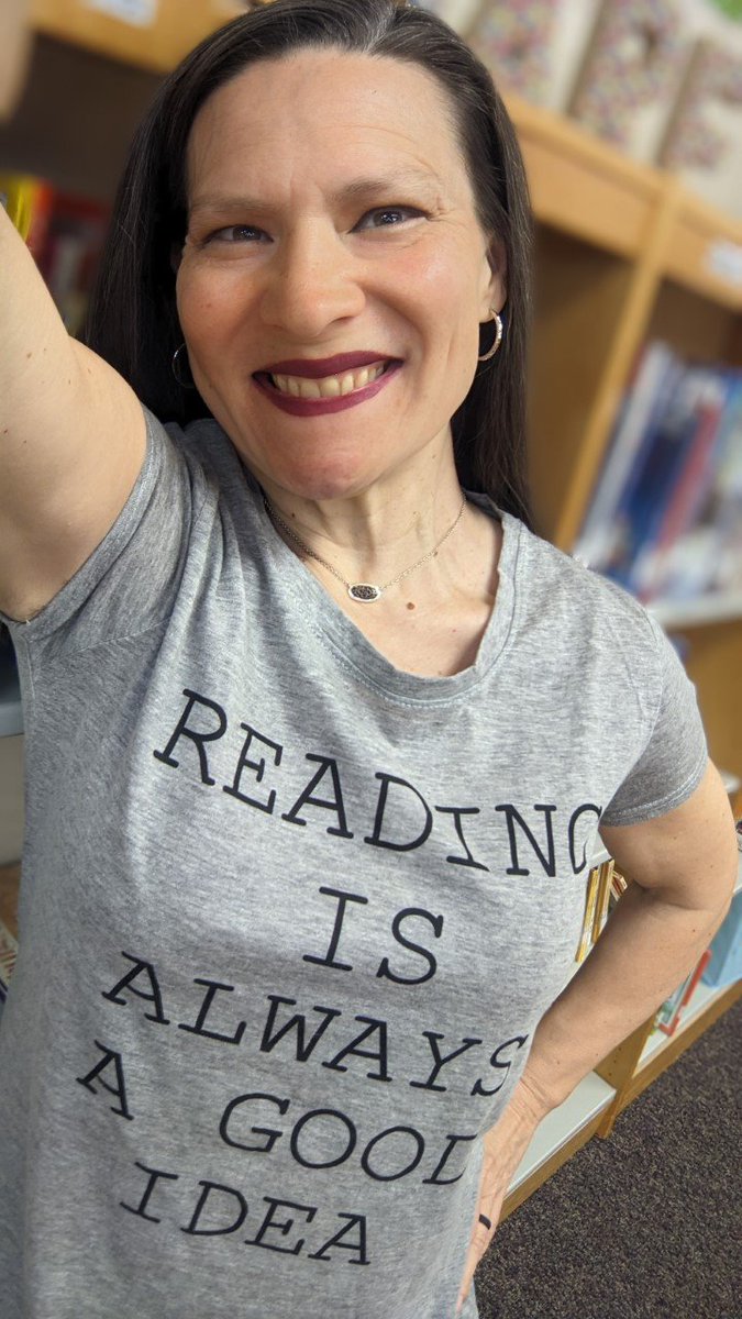 hcpsslibmed's tweet photo. Great school library spirit @hcpss_les ! #hcpsslms #librarythreads #bookdropdrip #CelebrateHCPSS https://t.co/5ic9CGasbV