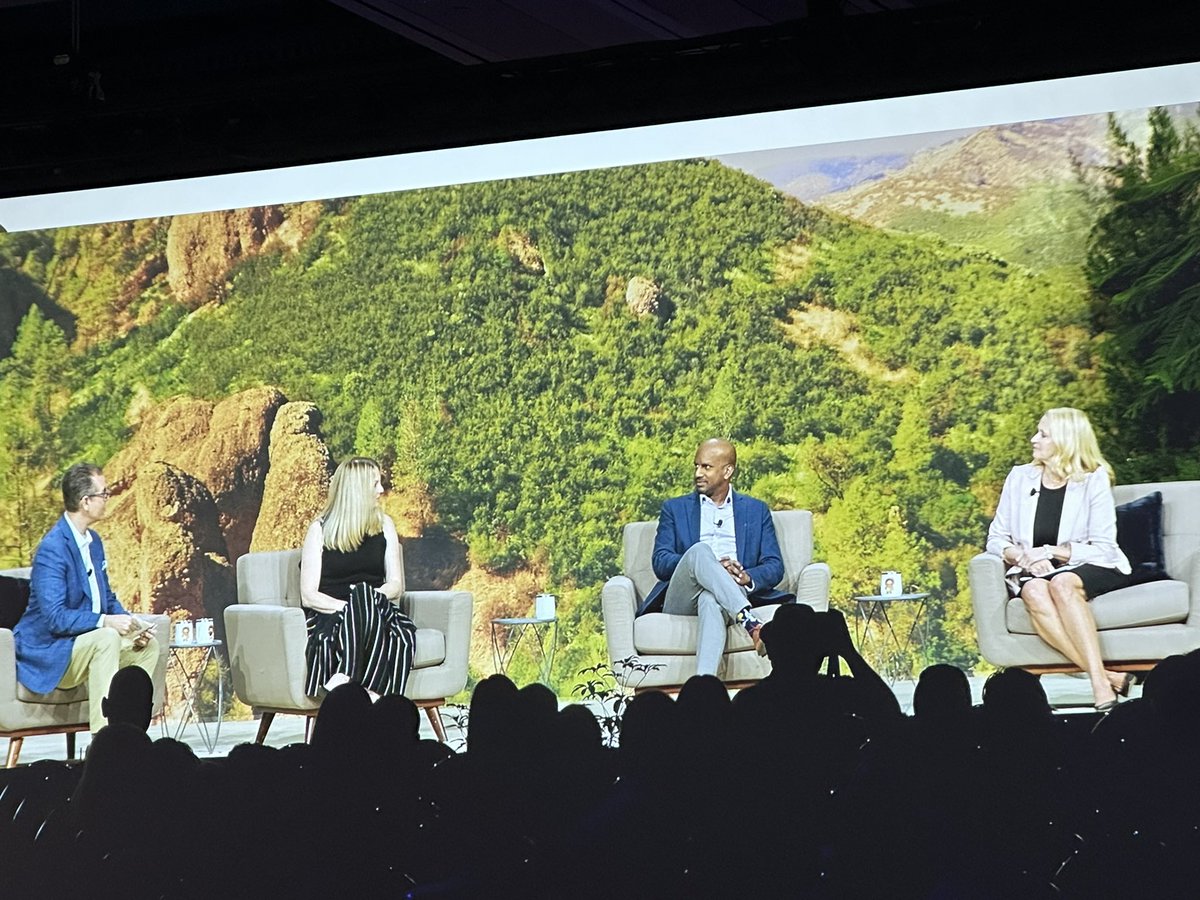 PhilKomarny's tweet photo. It is time to move the conversation. from…

Equity and access 

To…

Equity and OUTCOMES 

👆is partially a data problem.

@Salesforce #EDUSummit23 https://t.co/xtjpmajSTU