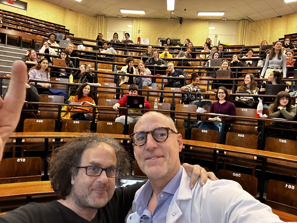laurentKarila's tweet photo. Cours Psychiatrie - Addictologie - Réanimation avec Pr @PrXaMonnet @UnivParisSaclay #onkiffe https://t.co/Gtb8x6trjL