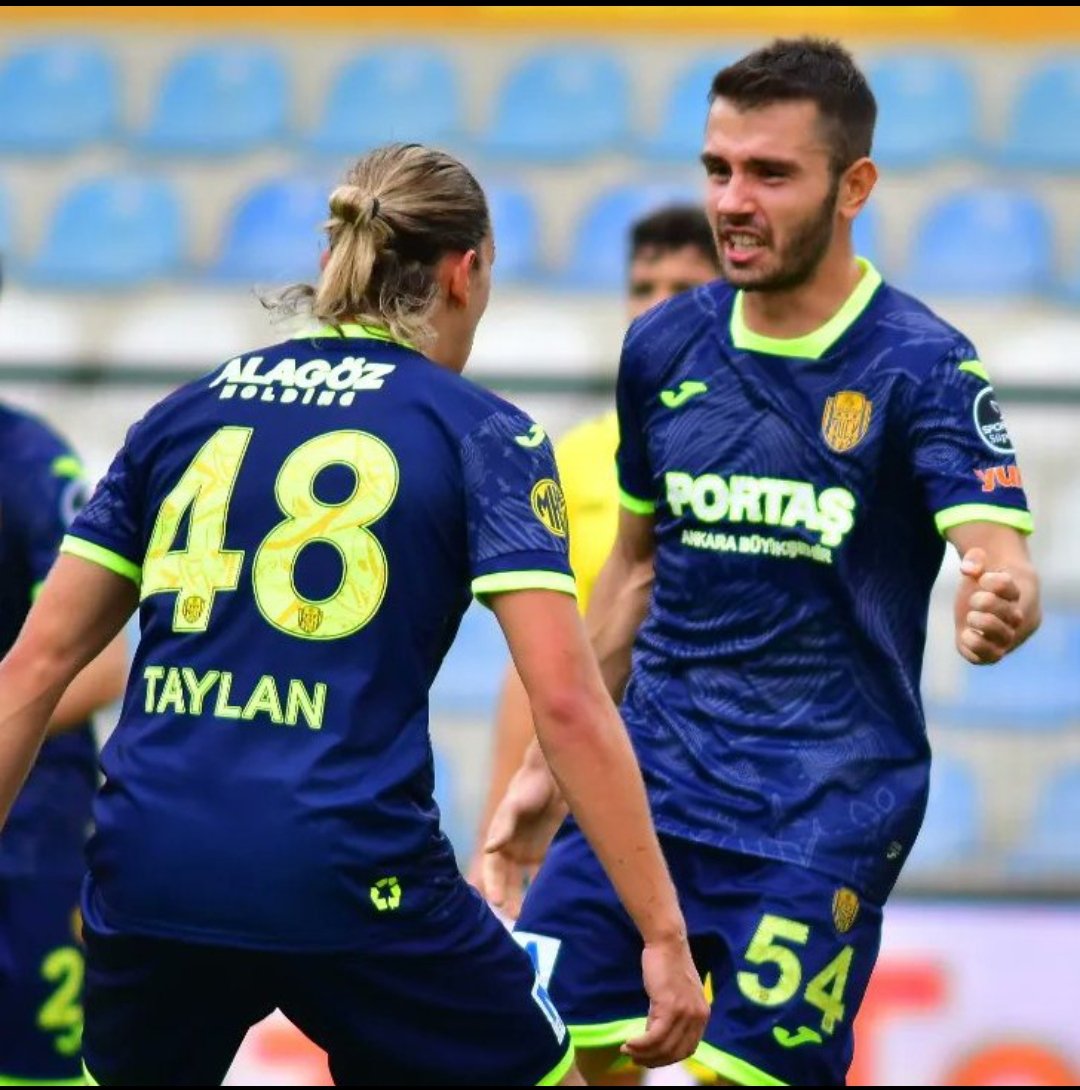 gndemAG's tweet photo. Kulüpler Birliği toplantısından sonra Ankaragücü Başkanı Faruk Koca, Galatasaray Başkanı Dursun Özbek'le Taylan Antalyalı ve Emre Kılınç'ın bonservisini almak için görüşecek. 👈
@Ankaragucu
@ajansspor 
#ankaragücü 
#gndemAG https://t.co/3NI76XQiLn