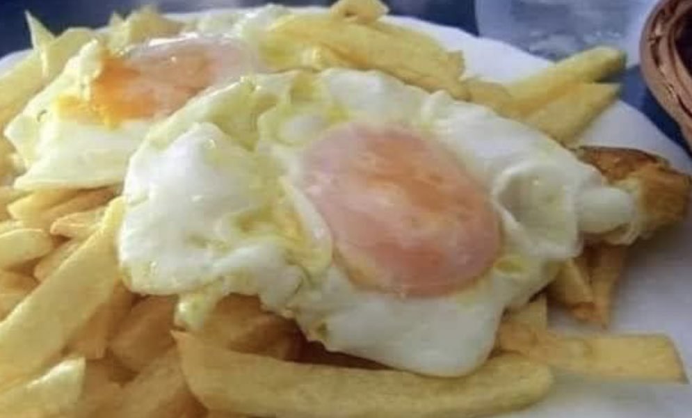 es impresionante lo básica que es esta comida y lo jodidamente buena que está dios