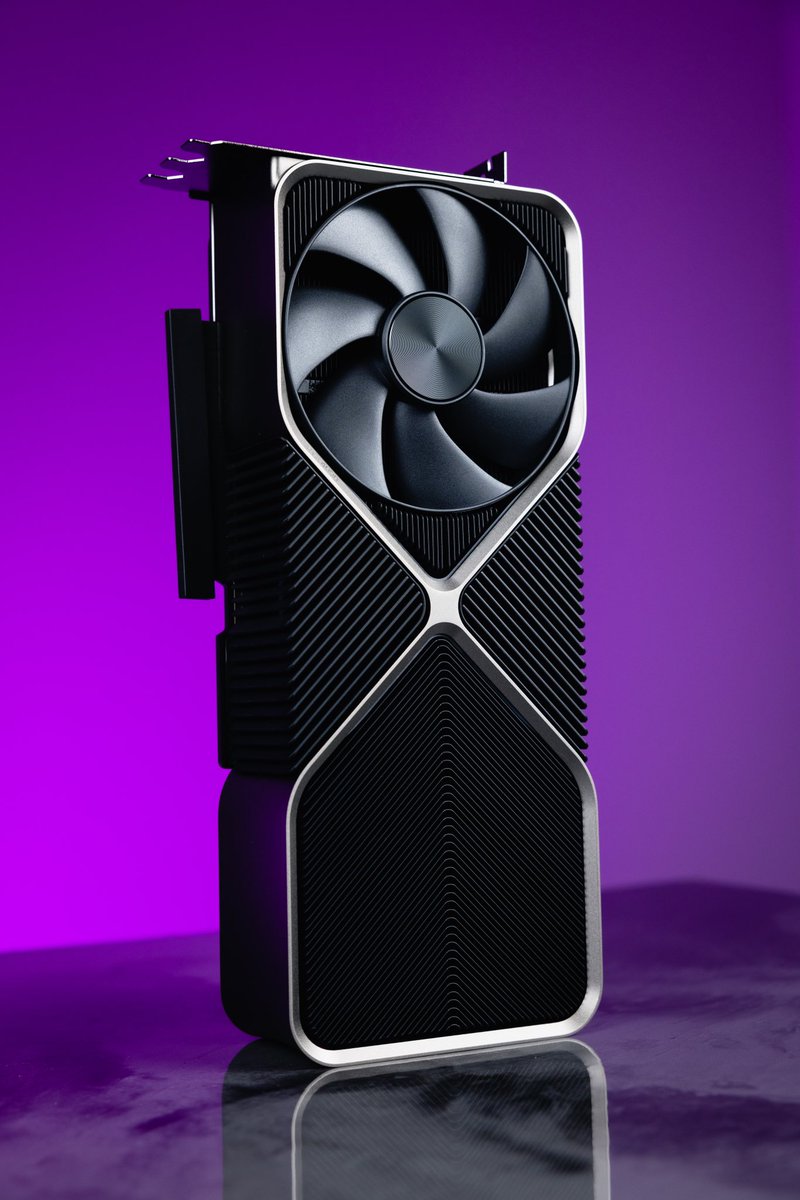 META PCs tweet media