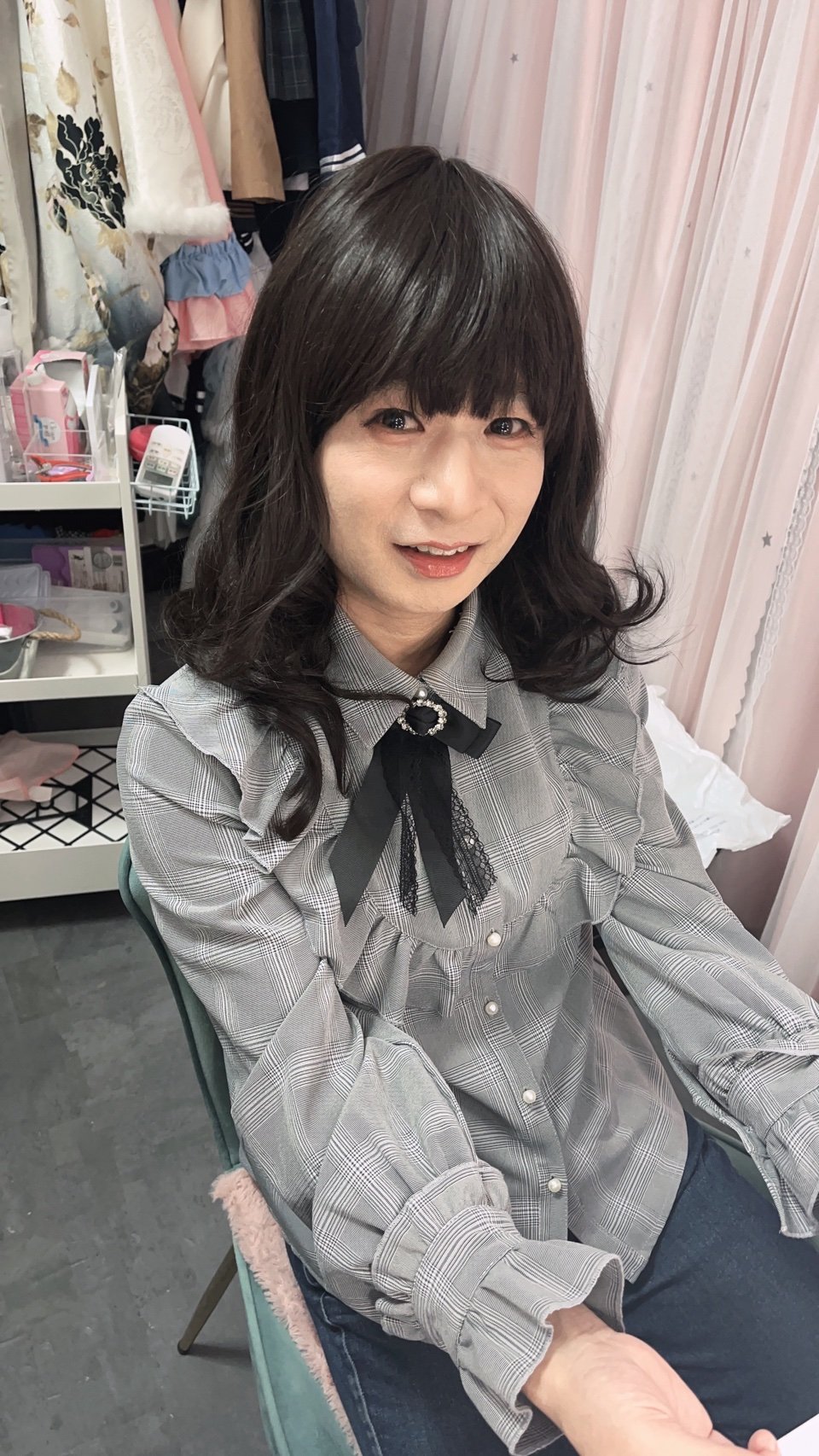 熟女と女装子  / X