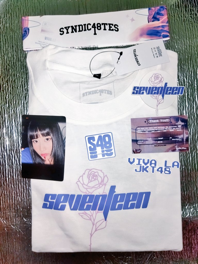 ahsanataS_100's tweet photo. Keren banget tshirt nyaaa😍 sekali lg makasih banyak @syndic48tes 🙏 https://t.co/dISF34DuwS