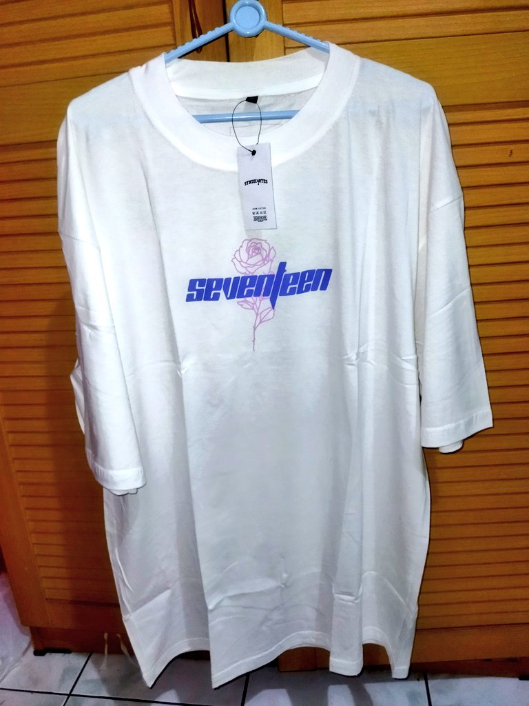 ahsanataS_100's tweet photo. Keren banget tshirt nyaaa😍 sekali lg makasih banyak @syndic48tes 🙏 https://t.co/dISF34DuwS