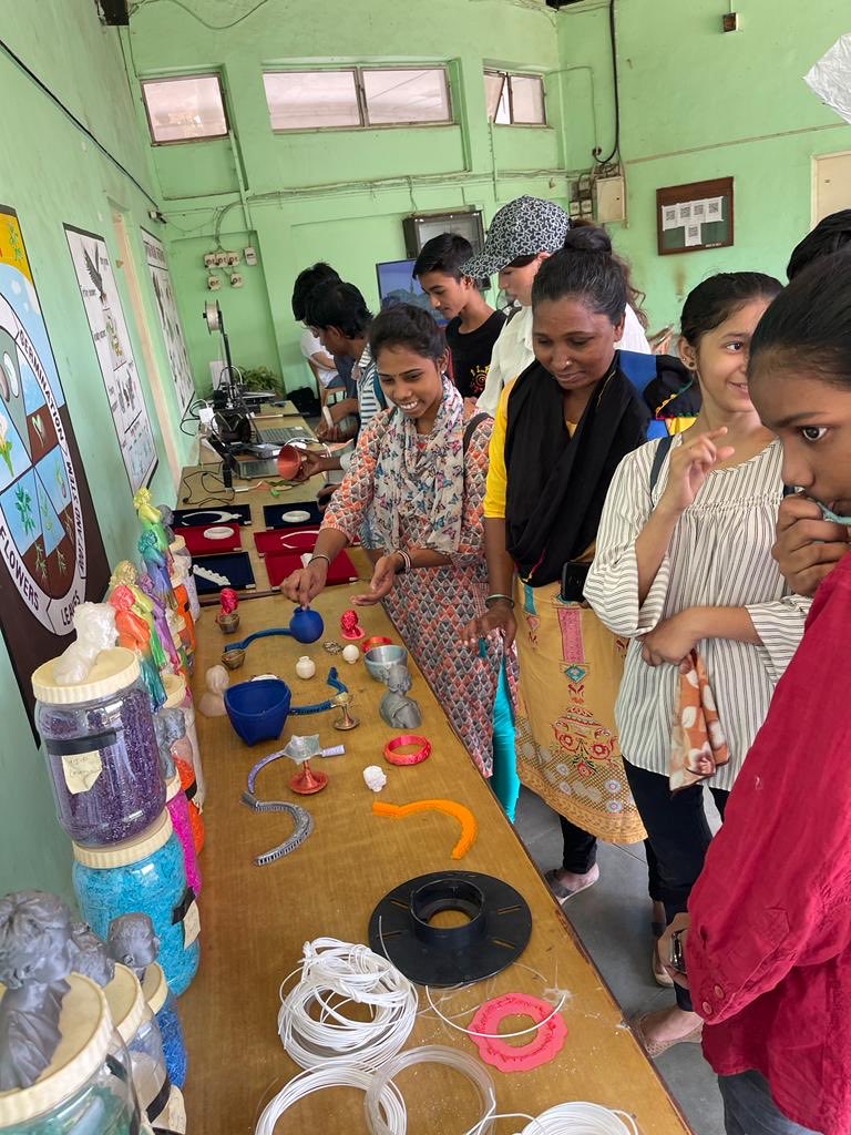 Graham Jeffery (@grahamjeffery) on Twitter photo Busy day at our <a href="/Compound13Lab/">Compound 13 @compound13lab@mas.to</a> exhibition in the #maharashtranaturepark Busy day at our <a href="/Compound13Lab/">Compound 13 @compound13lab@mas.to</a> exhibition in the #maharashtranaturepark
