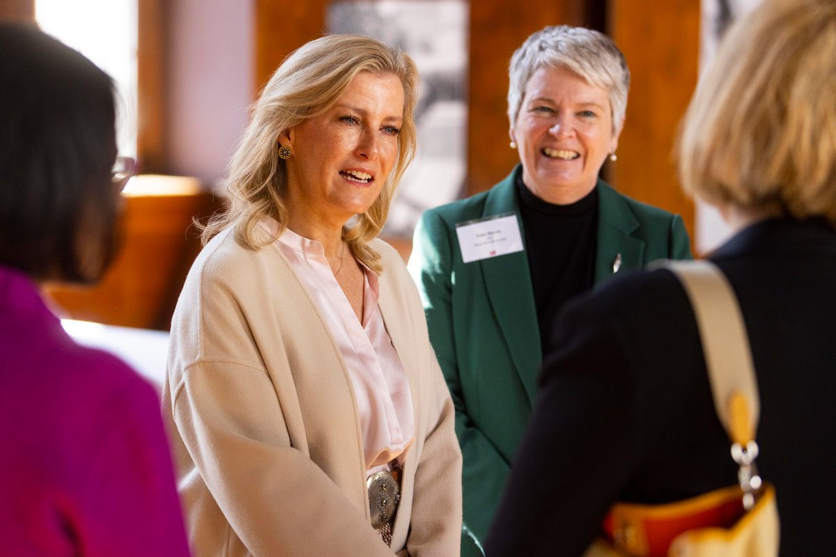 mencap_charity's tweet photo. HRH, The Duchess of Edinburgh attended Mencap's health inequalities summit today at St Bartholomew’s Hospital in London, to learn more about the healthcare inequalities faced by people with a #LearningDisability. 1/4 https://t.co/EYdl7sScdh