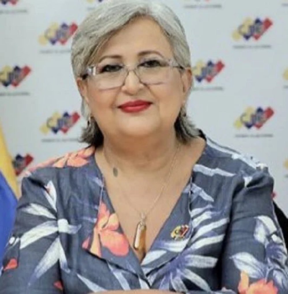 Triste noticia el fallecimiento de Tibisay Lucena, gran mujer venezolana de grandes batallas juntos a su pueblo y el Comandante Chávez. Nuestras condolencias desde Cuba. 🇨🇺🇻🇪#TibisayGuerreraDeLaLuz #RebeldíaComunicacional