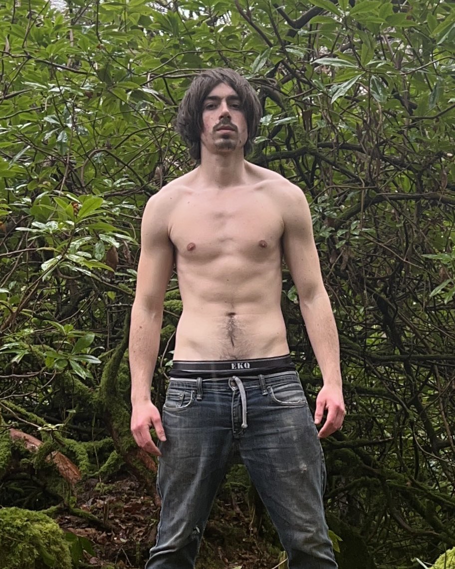 max_enki's tweet photo. Come and look for me in the woods 😈❤️ https://t.co/Mf0fow7Yi0