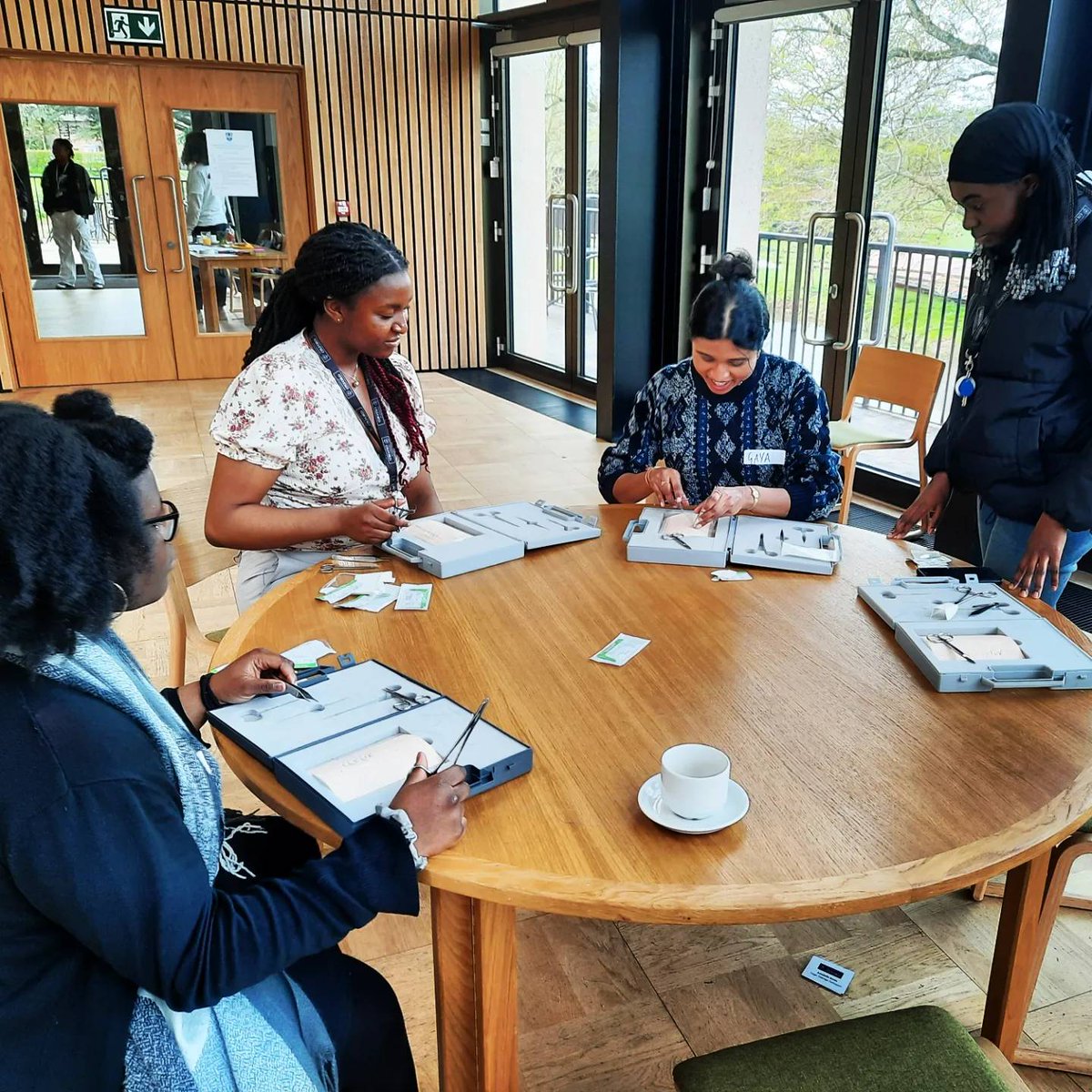 hilda_beastoxf's tweet photo. We’ve had a great day hosting @TargetOxbridge residential students for their Medicine and Biomedical Sciences taster event! Thank you to our medic volunteers from @ndorms for teaching the students how to suture and for leading a medical ethics workshop. @OxOutreach https://t.co/syxeuxnNU6