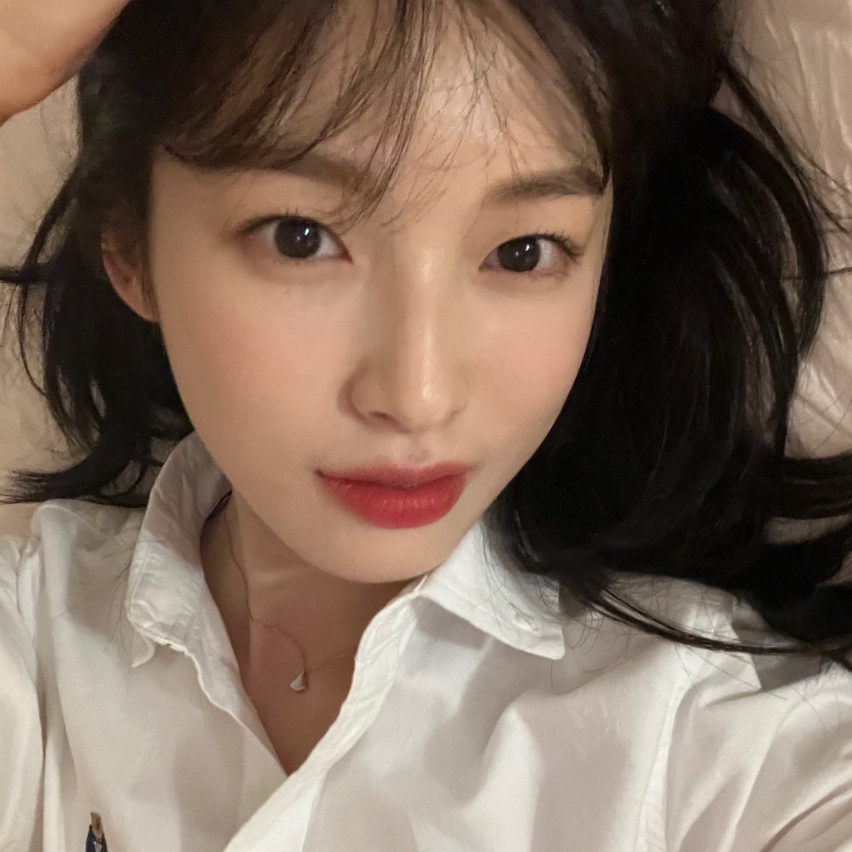 arinbbI's tweet photo. [230412] 💭
New pfp https://t.co/2JrwH96zc6