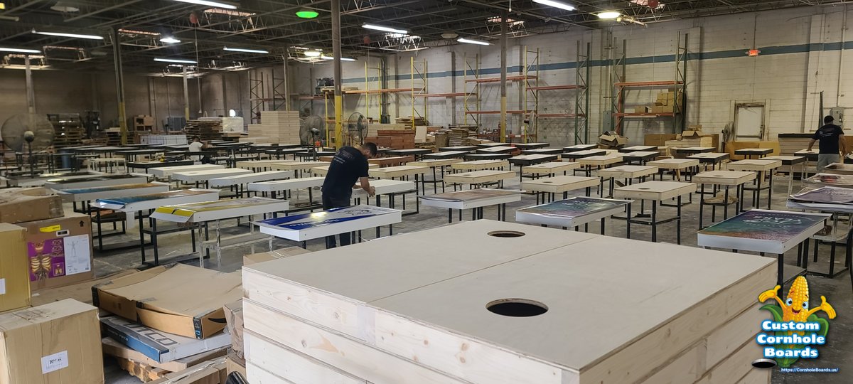 CornholeUSA's tweet image. Happy Hump Day, folks! Summer is just around the corner, and we're cranking out custom cornhole board orders like crazy. Have you snagged your 2023 set yet? Let's make this summer unforgettable with some good old-fashioned cornhole fun! 🌞🌽🕹️ #cornhole #summerfun #customboards