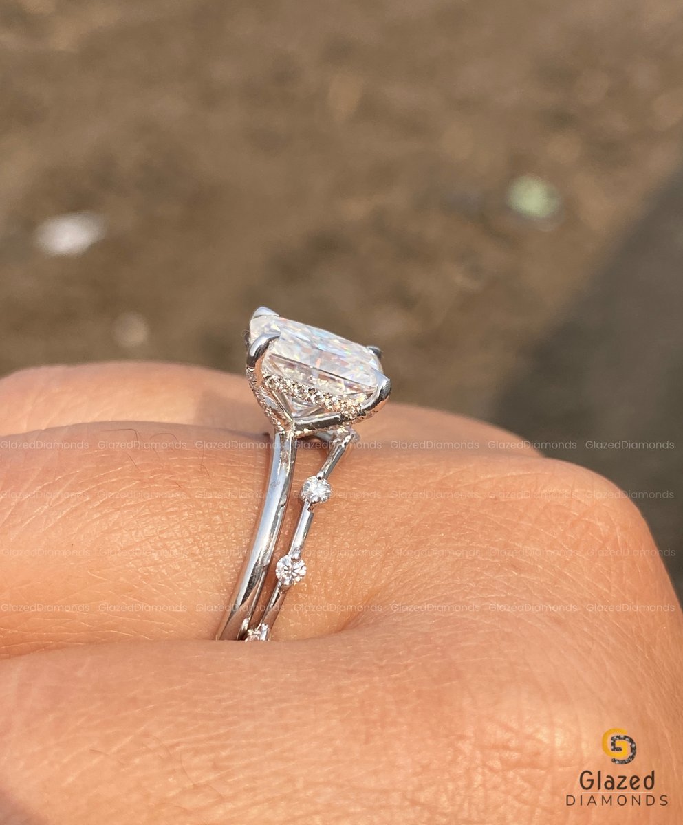 Dainty & Simple Radiant #Moissanite Wedding #bridal Set Rings for #anniversary Gifts 🎁🎁

etsy.me/403lBcI

#glazeddiamonds #etsystore #etsysale #etsygifts #FreeShipping #radiantcutring #moissanitering #bridalset #curvedband #matchingband #MothersDay #mothersdaygifts