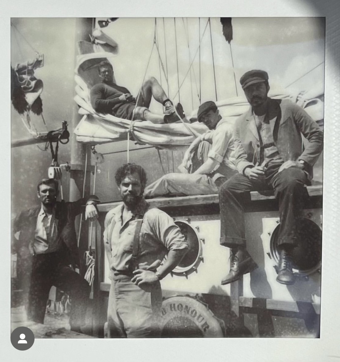 Damien Lewis tweet media