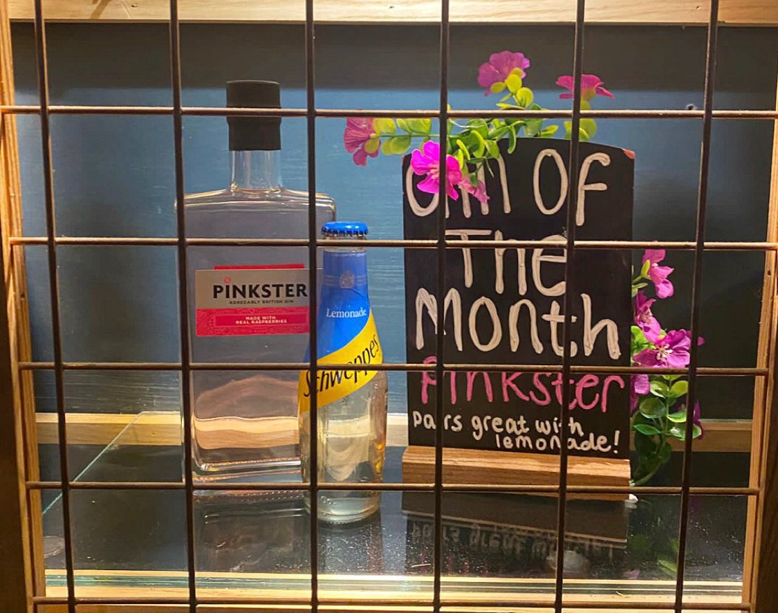 Pinkster Gin tweet media