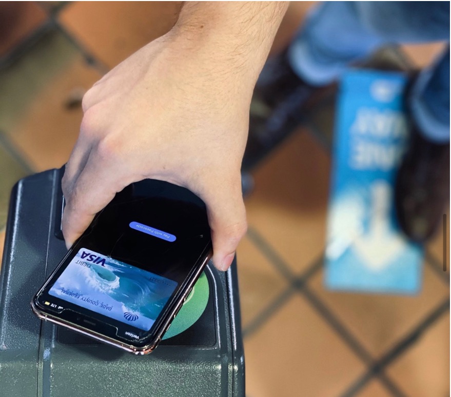 GoMiamiDade's tweet photo. There are plenty of ways to pay your fare when riding with us, including your contactless-enabled bank card and digital wallets. https://t.co/Q6lvFy22le