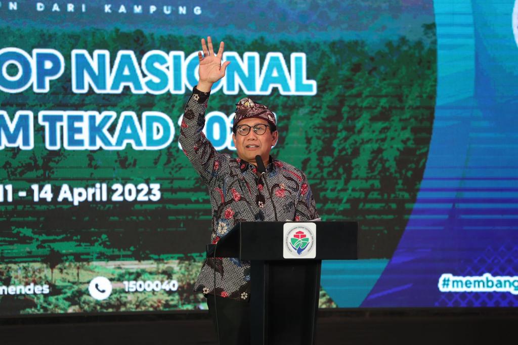Beritabaruco's tweet photo. Turunkan Kemiskinan di Indonesia Timur, Gus Halim Massifkan Program Tekad Berbasis SDGs Desa https://t.co/5JKmZylCsh #GusHalim #KemiskinanEkstrim #Mendes #ProgramTEKAD #TEKAD https://t.co/xgsgsNTIHG