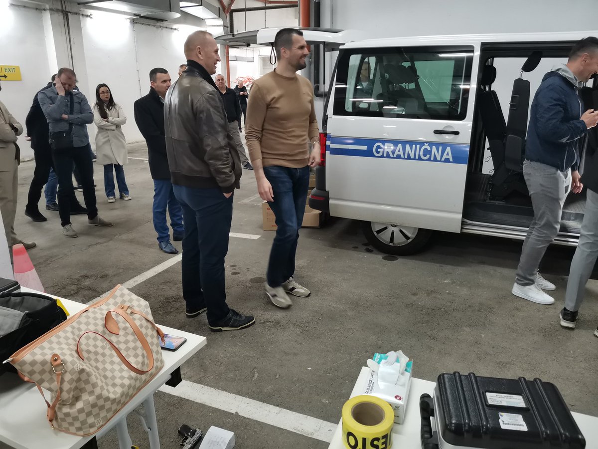 SenadZlatar's tweet photo. 24 customs &amp; police officials from 🇧🇦 LEAs benefited from another joint exercise organized in #Neum by @UNDPBIH within project #DIRC in presence of 🇧🇦 Prosecutor thus increasing capacity for more successful prevention of illegal SALW trade. 🙏 to 🇩🇪🇸🇪🇬🇧🇫🇷🇳🇱🇳🇴 &amp; 🇪🇺. #Roadmap2024 https://t.co/g5LnpNeAFb