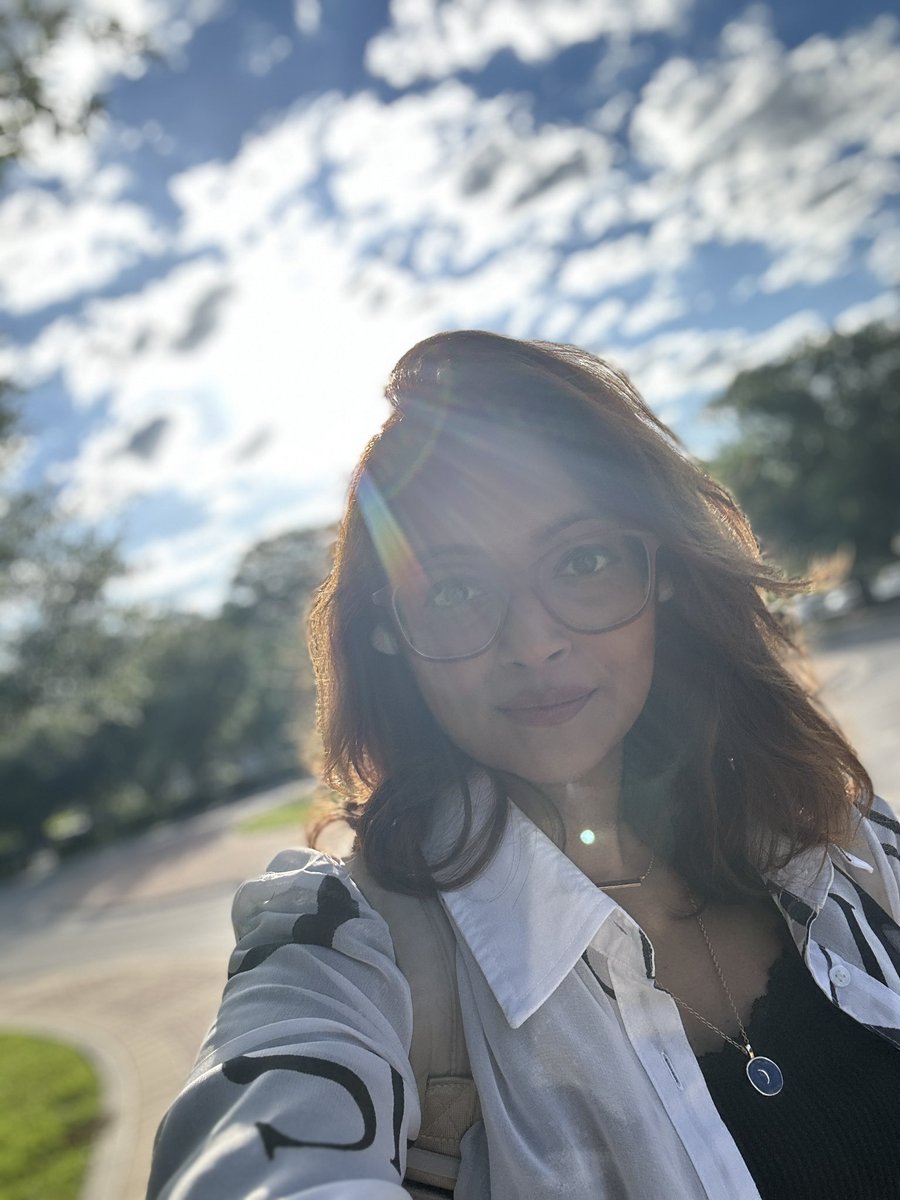 MaishaFarzana9's tweet photo. The sun will continue to shine through time and time but NEXT MONTH on THIS DAY I get to add βM.A.β next to my name & shine along brighter! βοΈπ€π©βπ π β¨ #May12th #graduation #countdown ππ½ββοΈ #Masters #advanceddegree #bloodandsweat #almostthere #internationalstudent π https://t.co/eXHub7s9BA