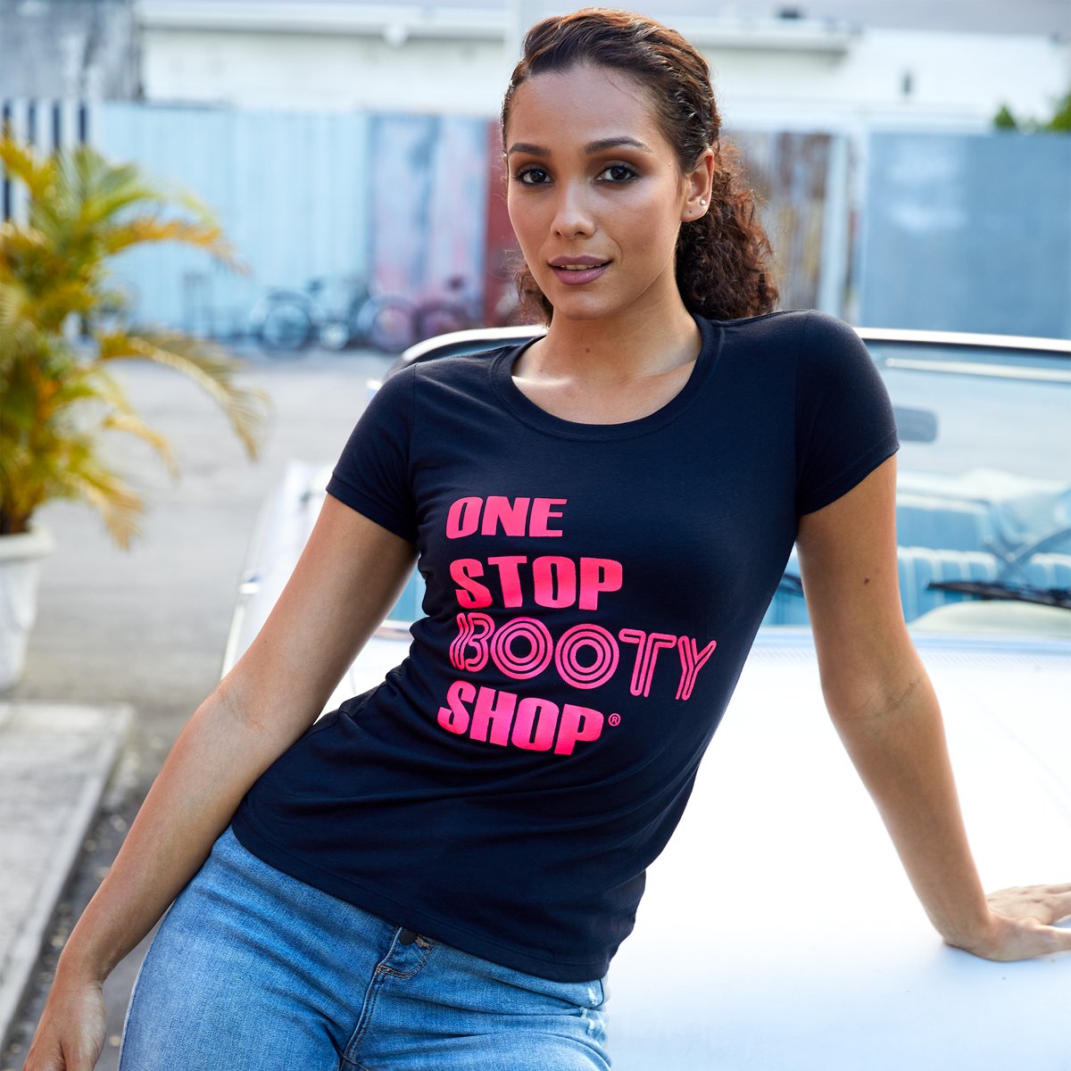LoveMyBubbles's tweet image. All you need is Bubbles.  #onestopshop #onestopbootyshop #printedtees

⭐Style ft.: our exclusive "One Stop Booty Shop" Tee
🛍️ LoveMyBubbles.com​​​​​​​ &amp;gt; Outerwear
🔗 lovebubs.com/osbs
