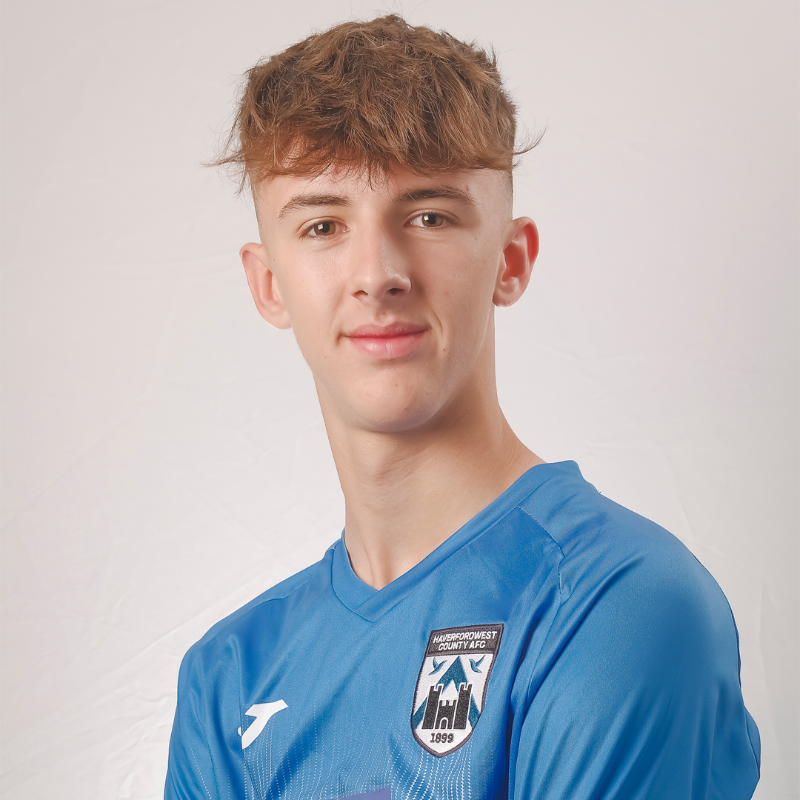 HaverfordwestFC's tweet photo. Good luck to Lucas Davies and @WelshSchoolsFA for their game against Scotland in the Centenary Shield this evening! 🤞

🏟️ @ColwynBayFC 
⏰ 7.00pm
📽️ Live online coverage (£3)

Pob lwc! 🏴󠁧󠁢󠁷󠁬󠁳󠁿