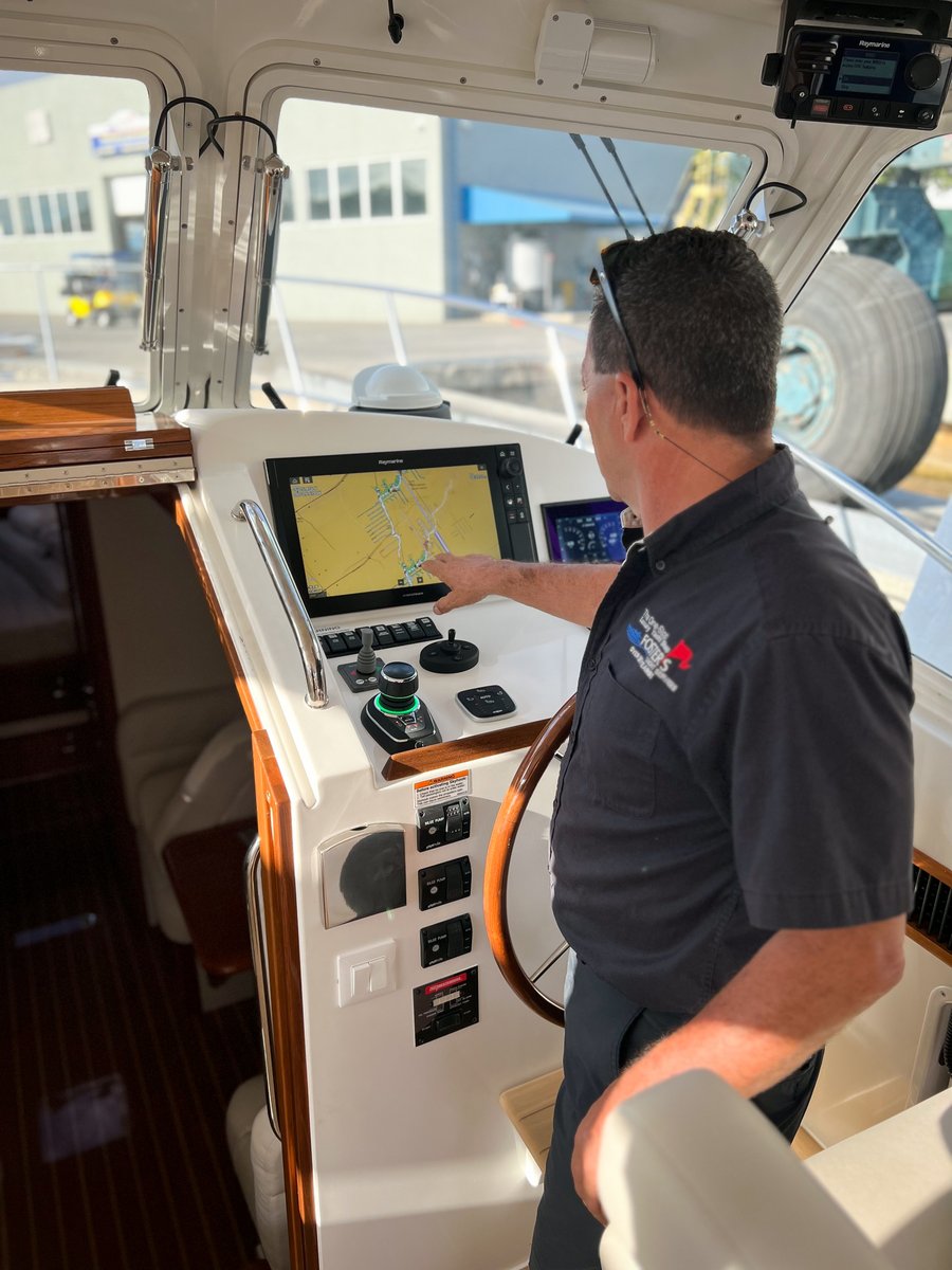 👍🏻 Systems check a-go-! ✔️💪🏼#workingmanagers #mjmyachts #boatcaptain