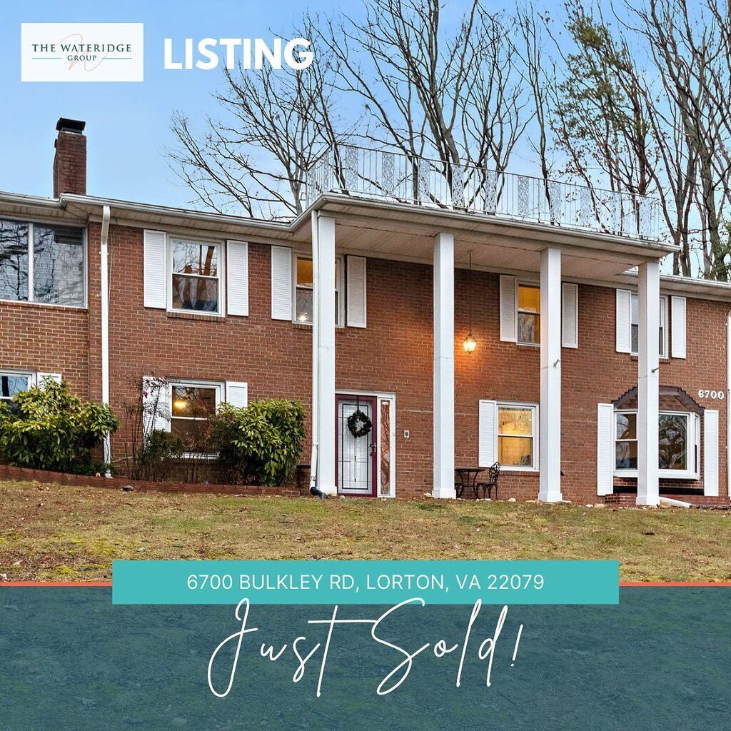 DanielleWaterid's tweet photo. A bit overdue, but a huge congrats to our sellers who closed on their beautiful listing in Lorton, VA!🎉

We are so excited for their next adventure!

#lortonva #northernvirginiarealestate #northernva #novahomes #novahomesforsale #thewateridgegroup https://t.co/hQLr9DshNe https://t.co/wzlkBdDtBm