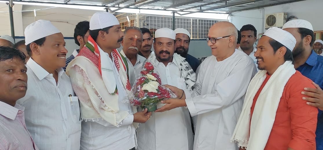 MastanValiINC's tweet image. In order to please the Messenger of Allah, during the holy month of #ramdhan, following the words of the Quran, fasting and/or poor Muslims should also celebrate the festival happily.
#ramdhan 
#Ramadan2023 
#UlemaIkaram
#guntur
#tofa