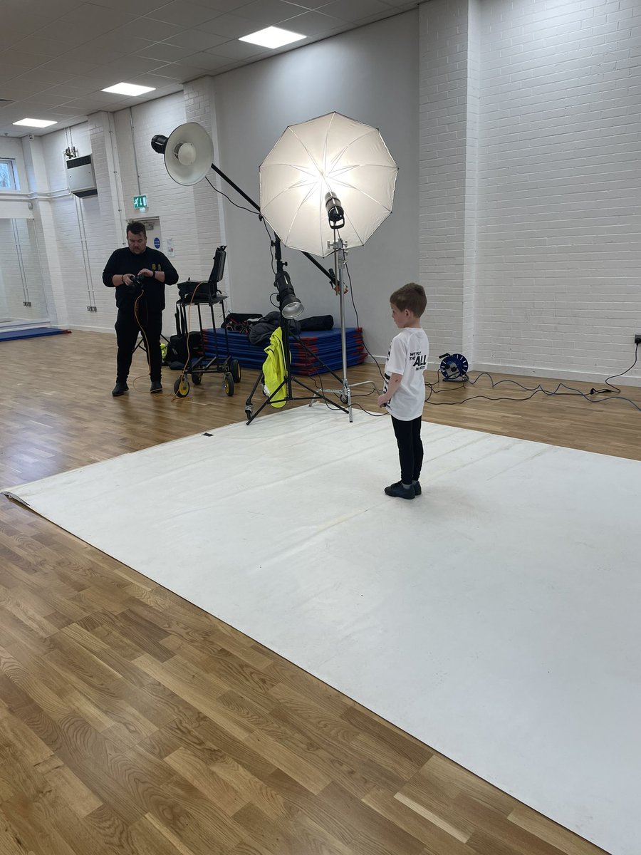 WFsoccerschool's tweet image. Behind the scenes at our website photo shoot #weputtheallinfootbALL #willplayfootball