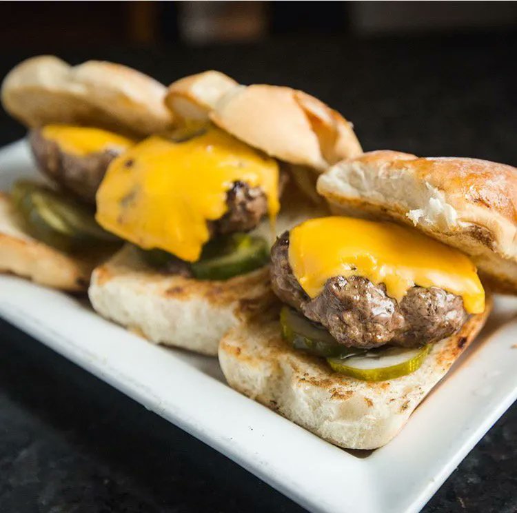TapHouseSL's tweet photo. Happy Hour is from 12pm-5pm every Mondau thru Friday

#HappyHour #sliders #wings https://t.co/CpH5tHou9q