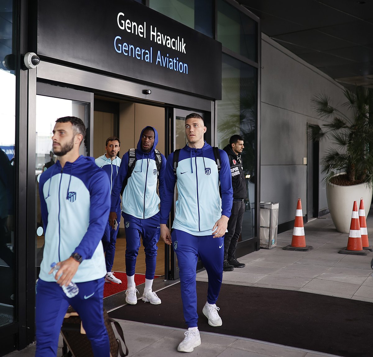 atletienglish's tweet photo. Hello, Turkey! 👋
Merhaba Türkiye 🇹🇷
🫶🏻 @Besiktas https://t.co/wrD257gM07