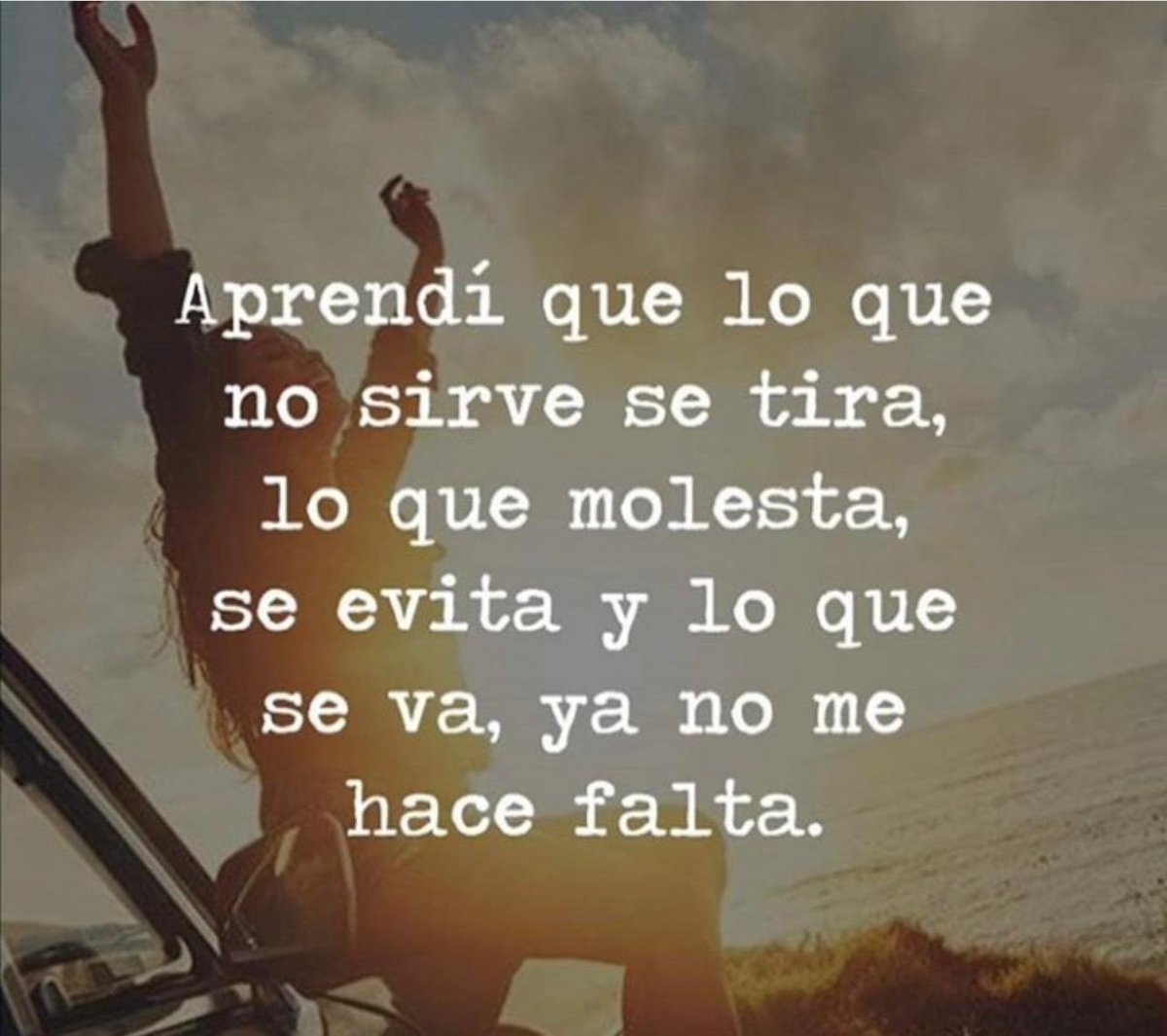 marlenealdeco's tweet photo. Mereces recibir y disfrutar las cosas buenas que te llegan, la vida nos enseña que despojarse de todo lo que ya no está en sintonía con nosotros nos ayudará a evolucionar. 🌈💃🏻
#buenosDias #actiud #confianza https://t.co/Ony8NnSo8J