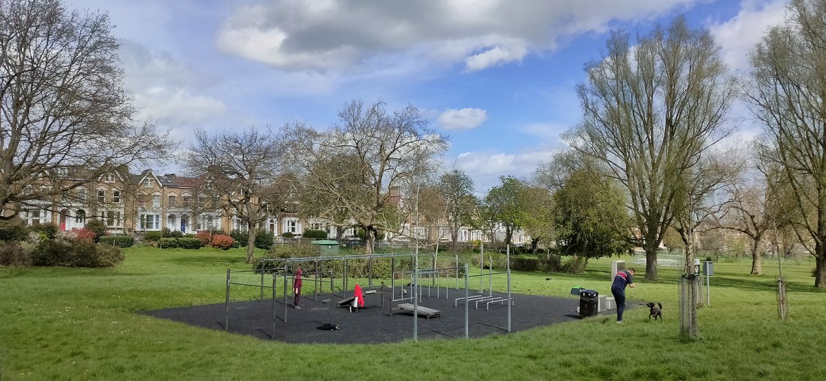 Newish addition to #FinsburyPark. The local slobs need every bit of help to get fit. That includes yours truly