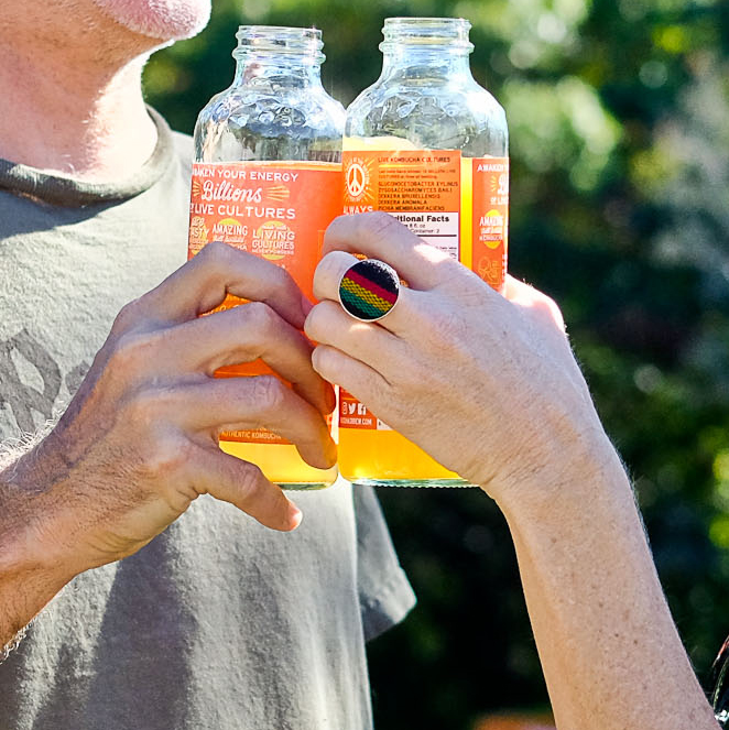 BuddhasBrew's tweet photo. Springtime cheers to y'all!

#Kombucha #Fermented #vegan #dairyfree #Probiotics #LiveCultures #kefir #BeWild #HealthyGut #Foodie #LocalFlavor #HealthyLiving #Brewery #OnTap #AustinHealth #AustinLife #AustinKombucha #ShopAustin #BuddhasBrew #AustinYoga #MealPrep #Diet #Nutrition https://t.co/2yZ3BsboIP