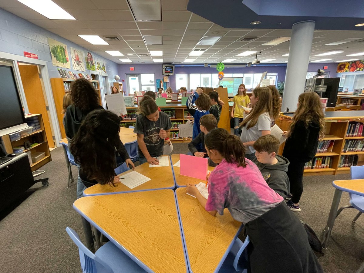Freedom_MS_SCPS's tweet image. 6th grade history classes played a game that allowed them to expierence the hardships and frustrations Americans faced during The Dust Bowl.