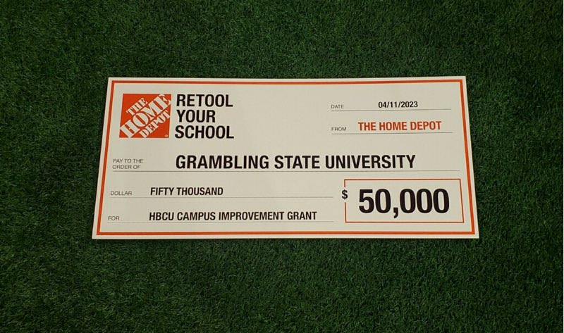 Grambling1901's tweet photo. Congratulations, #GramFam!!!! With all your hard work voting in the Retool Your School Campaign, GSU received $50,000 to improve our campus. Thank you to @HomeDepotRetool & to our #GramFam alums who were there to receive the check.ππΎ #weseeyou #MissGSU #GoTigers #SupportTheG https://t.co/Cm07JbwCDI