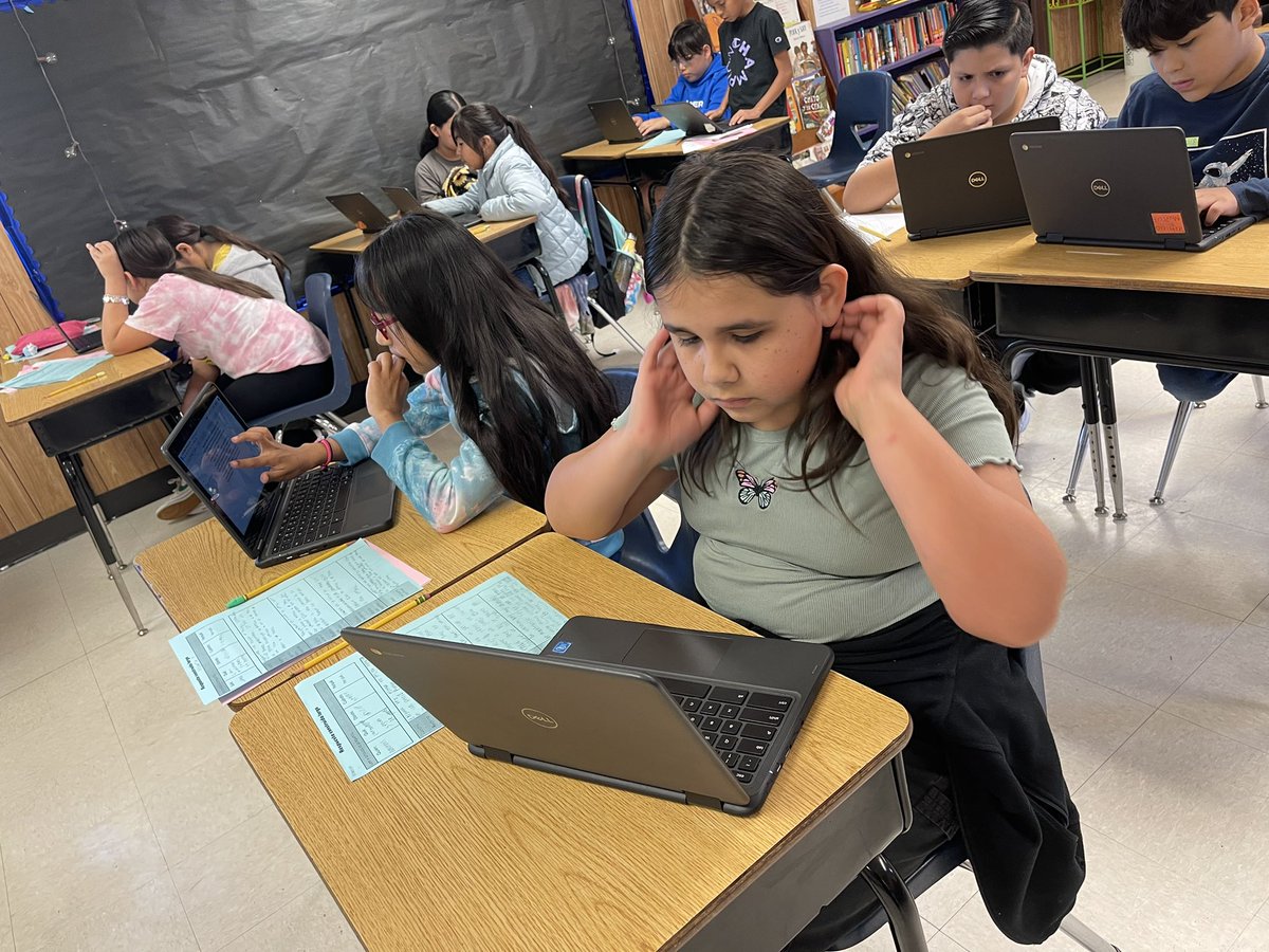 llipsey5's tweet photo. Dual Language students partnering to complete their Extended Constructed Response. #FisherTigers #FisherES #PISDLAR #PISDDL https://t.co/4vhppjGjqC