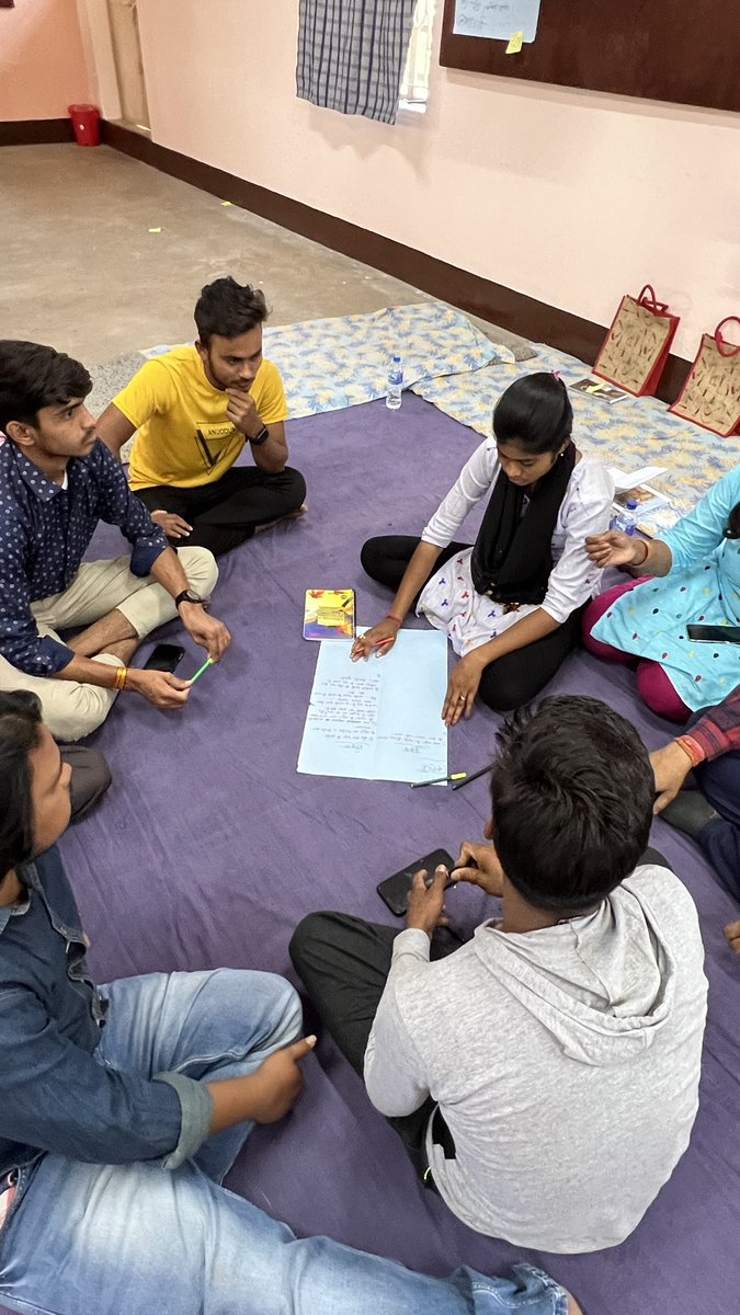 ravi_rverma's tweet photo. We began a 3-day ICRW’s Manthan workshop with 30 Village Champions on issues of men and masculinities- Gandhi Ashram , Jamtara. They identify men’s stake in gender equality and need to transform inequitable norms. @ICRWAsia @ICRW @ajws @NirantarTrust https://t.co/U9OyCztbgQ