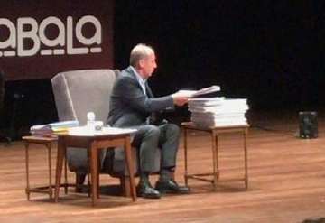 1stanbultimes's tweet photo. Dün akşam Babala'ya konuk olan Muharrem İnce'nin dosyaları. https://t.co/sPl3MiIEs0