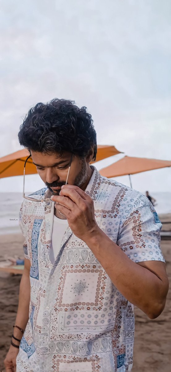 Gokul__VJ's tweet photo. Smart ❤️
#Varisi @actorvijay #LEO https://t.co/GF1Zbi2rI8
