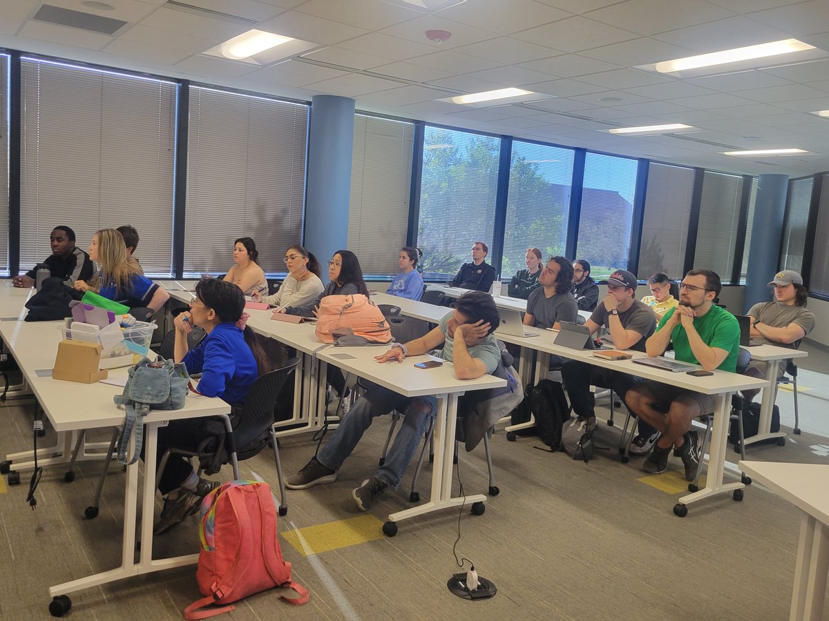 wsucfe's tweet photo. Right now, @WichitaState #entrepreneurs are gathered for helpful tips and tricks to rock the #SNVC Trade Show.

We look forward to seeing them present their #BusinessIdea April 21,  and we hope to see you there as an observer or a volunteer!
https://t.co/W8RabKIV8h https://t.co/NIvP30wDAv