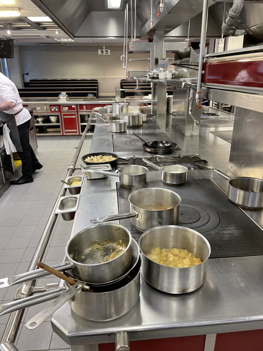 ChefColcombe's tweet image. ⁦@UCBofficial⁩ ⁦@LiquidPR⁩ judging the semifinal Awards of Excellence @Royalacademyofculinaryarts Good luck to everyone involved. You are all winners at this stage