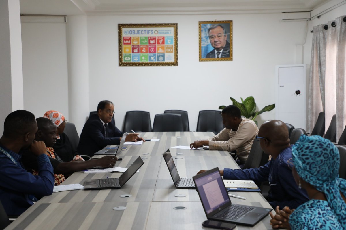 OIMGuinee's tweet photo. Les agences @OnuGuinee d mise en œuvre du programme #Human_Security, exécuté à Mali, Koubia & Lélouma, se penchent sur le système d’alerte précoce, l’aménagement des sites maraichers & la réunion du comité d pilotage.
@PNUDGuinee @UNICEFGuinea @WFP @OIMGuinee @UNhumansecurity https://t.co/0a8F2IAydz