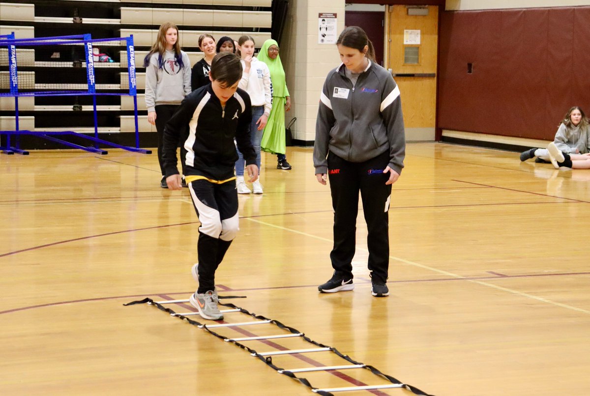pgsdfalcons's tweet photo. Thank you to the Phillies Phitness program for coming to visit @PottsgroveMS! Phillies Phitness educates children about steps they can take now to ensure a healthy future. Instructors shared the importance of being active through exercise and smart food choices.
#PottsgroveProud https://t.co/puD24Fxm0V