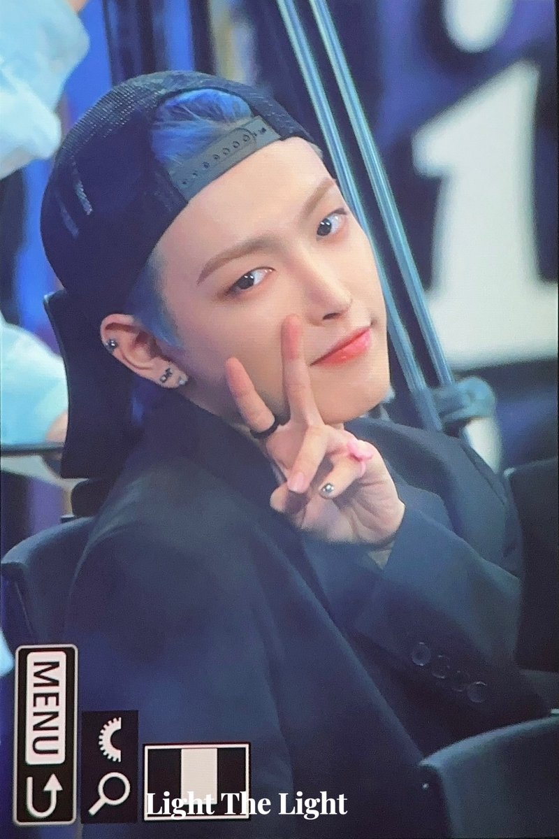 lightthelight98's tweet photo. 230412 아돌라

#에이티즈 #ATEEZ #홍중 #HONGJOONG https://t.co/6Noi4mRh8t