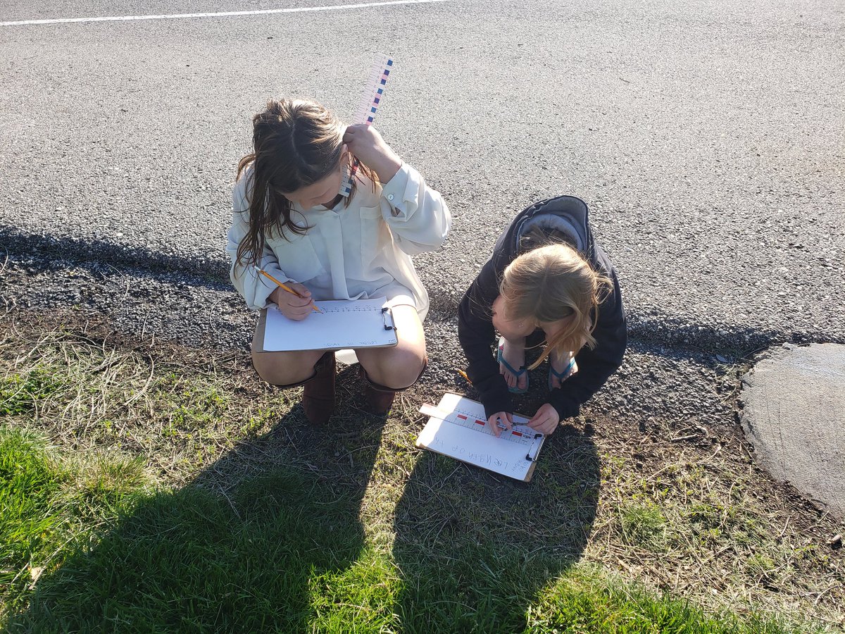 Belair_Library's tweet photo. It was a win win for math today! We had fun measuring the length of twigs and recording our data on a line plot AND we got to enjoy the beautiful weather in our outdoor classroom! #jcwestelem #JCSchoolsChampions #wearejcschools #westwildcats https://t.co/but7YGtTw5