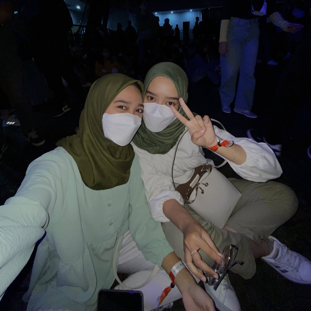 slvyh19's tweet photo. #SomethincHappiness

- Bisaa nonton konser bareng adekk
- Belii makanan yang di pengenn
- Bisaa nonton bias secara langsung💗
- Mainn ke pantai yang indahh bgt✨
#SomethincSquad #SomethincHappiness #CalonThinczens2023
@Somethinc4u @somethinctown https://t.co/W0E3wdYhs7