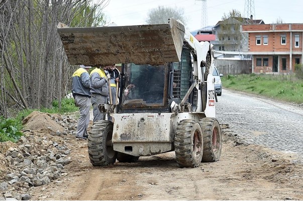 Во тек е реконструкција на улицата „Александар Урдаревски“ која е под надлежност на Град Скопје, важен проект ветен во програмата „За модерно Скопје“, кој го изведува Јавното претпријатие „Улици и патишта“ Скопје. skopje.gov.mk/mk/vesti/2019/…