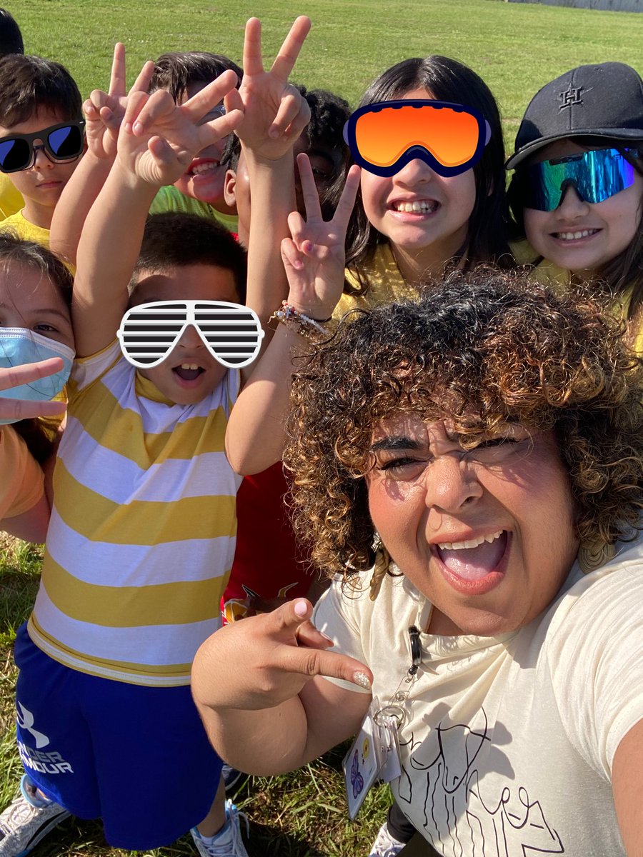 MarianaBreaux's tweet photo. We love field day! 🏃♀️🏃🏃♂️Let’s go 3rd grade! 🎉 #pearlhallproud #ilovemyjob #2ndYearAP https://t.co/RbH5Pk11Dn