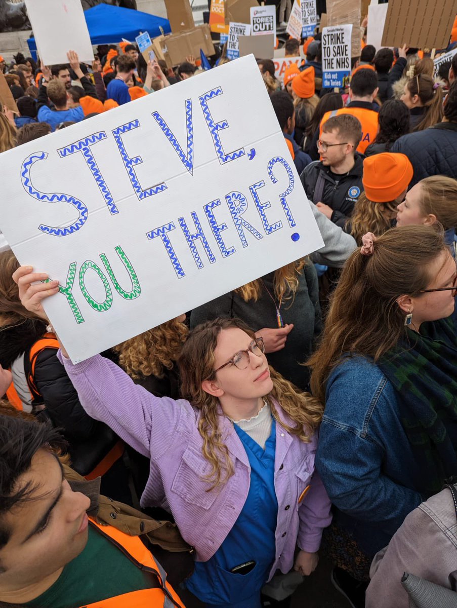 bethlouisemc's tweet photo. Second day of the Junior Doctors Strike and the Health Secretary is nowhere to be seen. You there @SteveBarclay ? Getting worried. @TheBMA @BMA_JuniorDocs #JuniorDoctorsStrike https://t.co/VbmxOaUopL